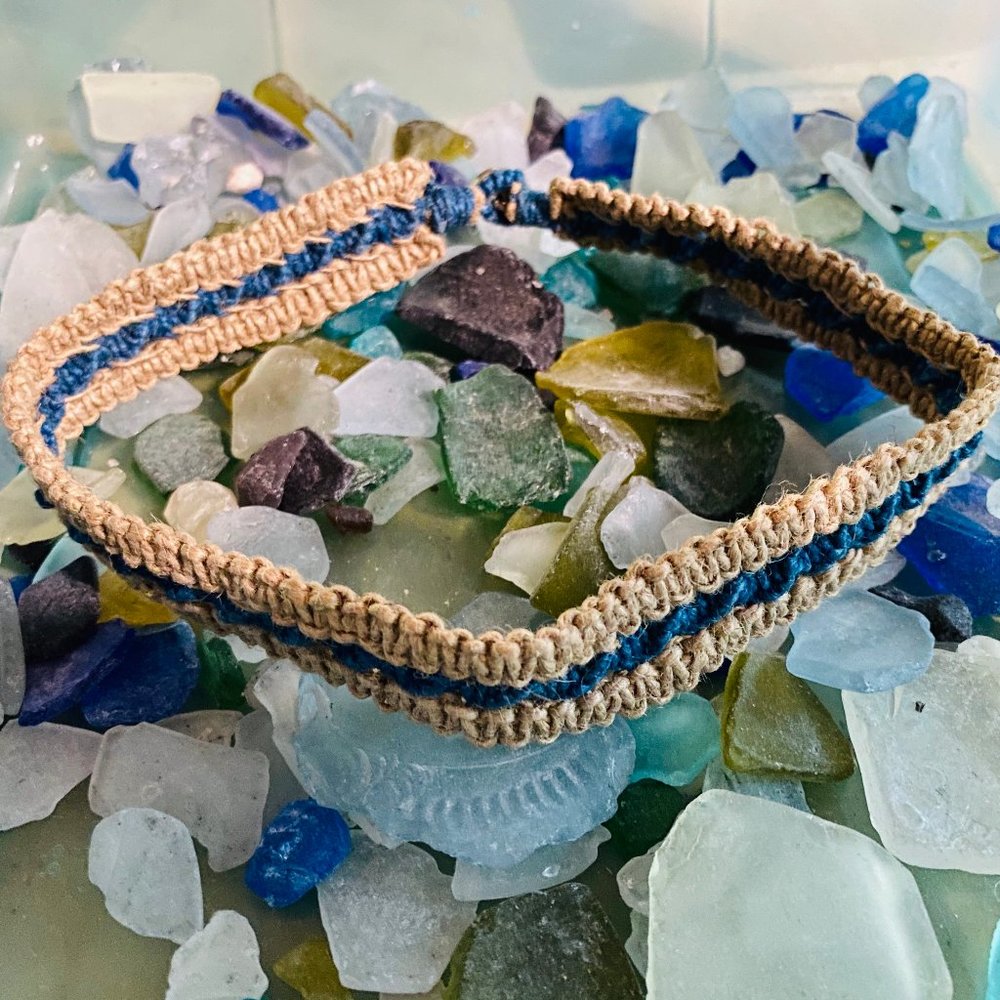 6/$16 NWOT Hemp macrame necklace